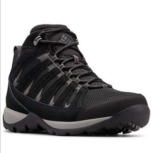 Columbia Waterproof Hiking Shoe. Men’s size